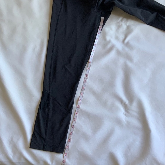 Lululemon Athletica Soul cicle capri Black Leggings with Red Skull Design - Picture 9 of 11